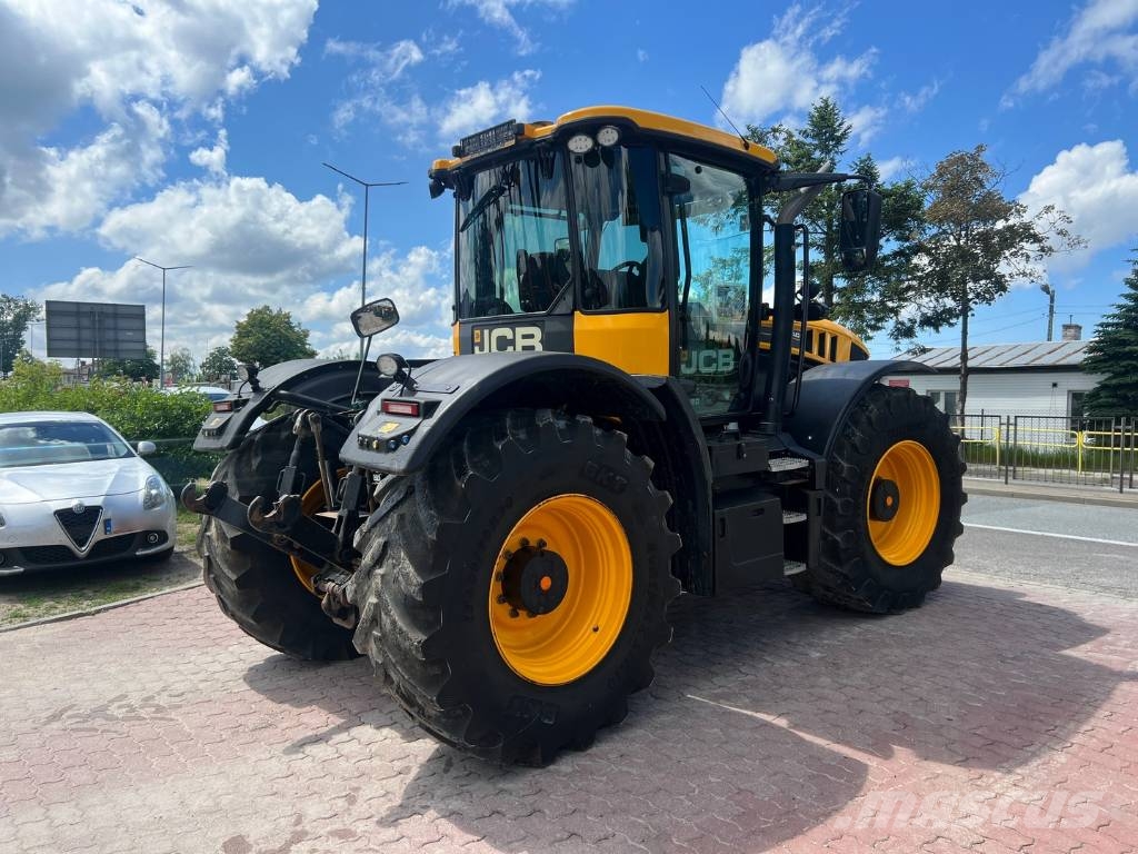 JCB Fastrac 4220 Traktorit