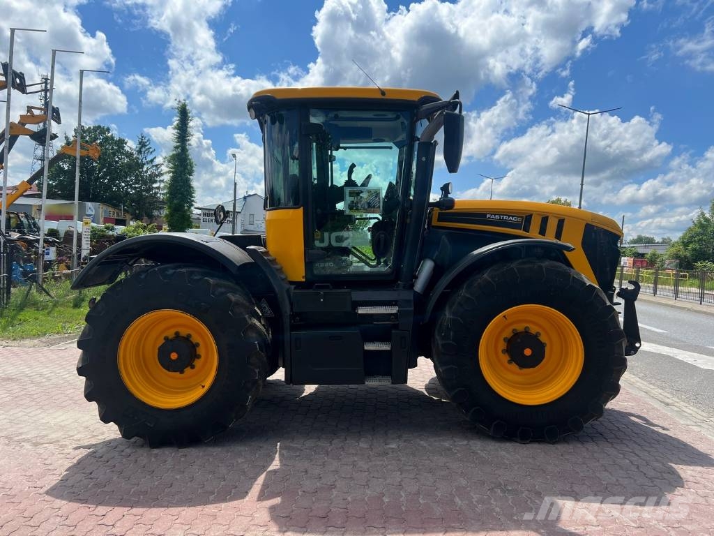 JCB Fastrac 4220 Traktorit