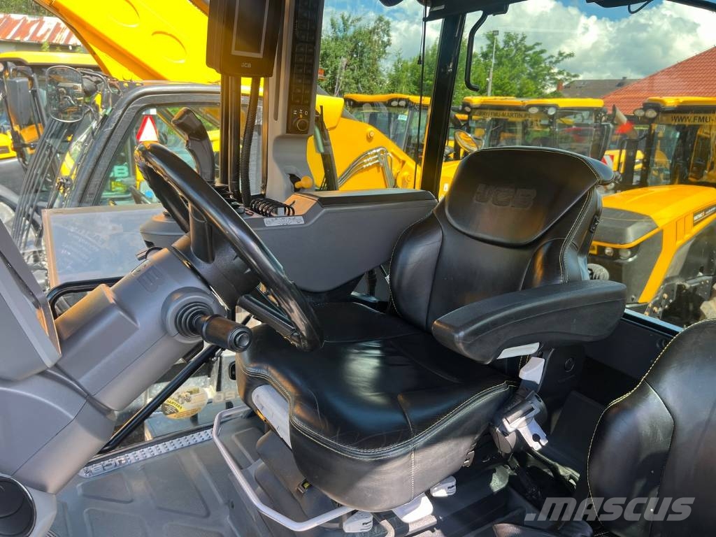 JCB Fastrac 4220 Traktorit