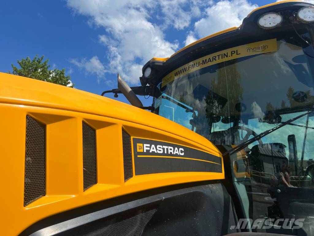 JCB Fastrac 4220 Traktorit