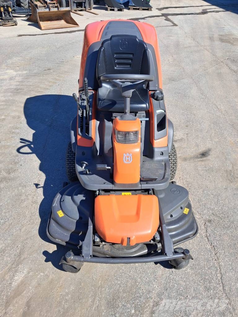 Husqvarna RC320TS AWD ركوب الحشائش