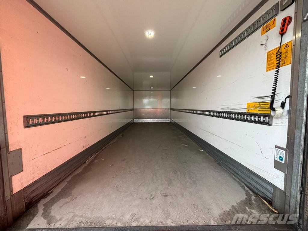 Scania P 220 4x2 BOX L=7593 mm Camiones con caja de remolque