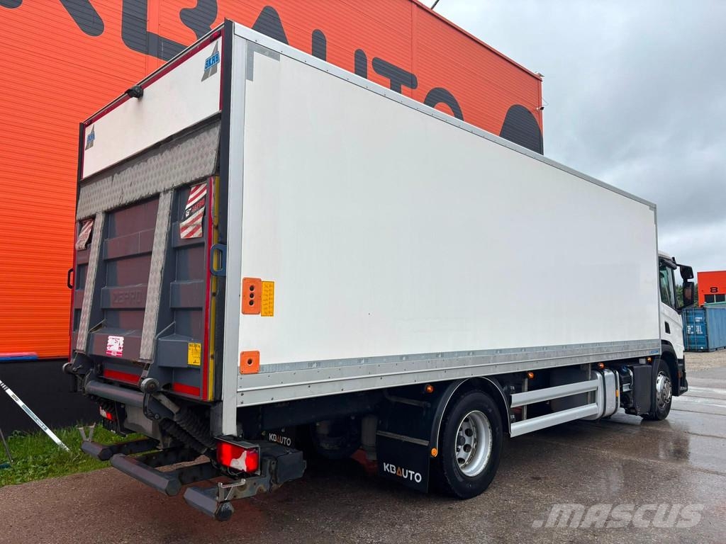 Scania P 220 4x2 BOX L=7593 mm Camiones con caja de remolque