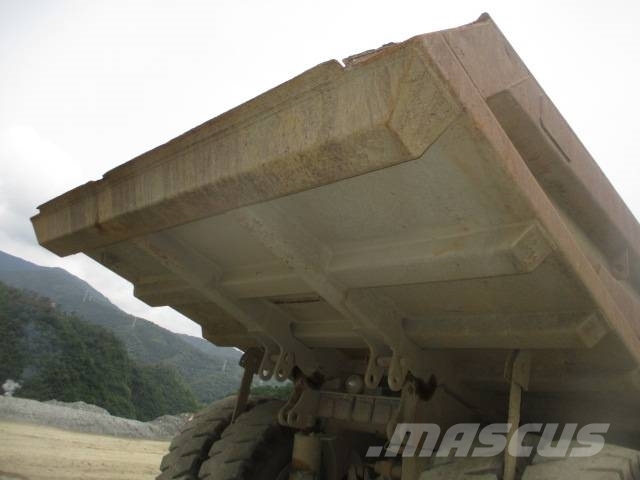 Komatsu HD325-6E0 Teladumpperit