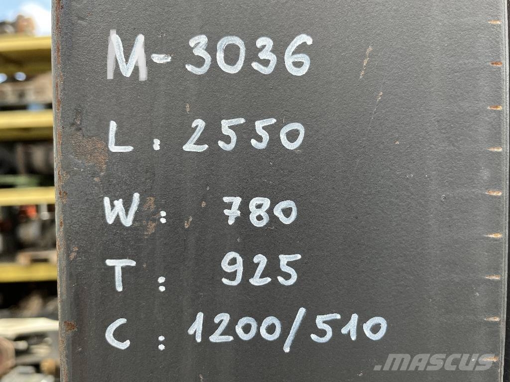 CAT DP40TAC V-3036 IO شاحنات الديزل