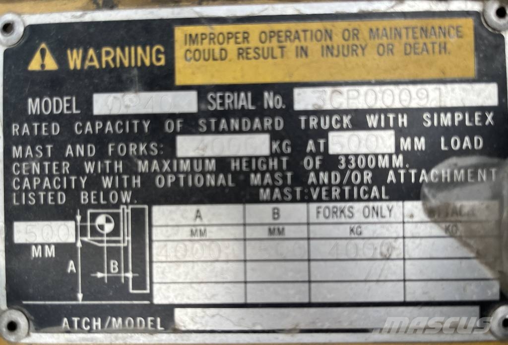 CAT DP40TAC V-3036 IO شاحنات الديزل