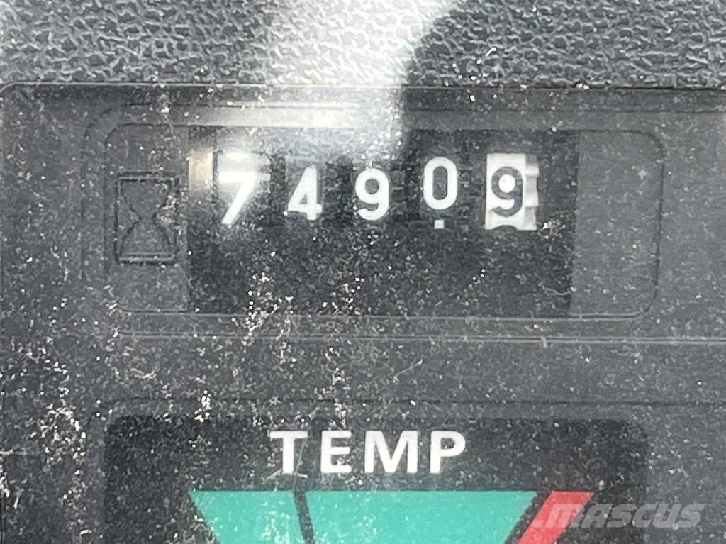CAT DP40TAC V-3036 IO شاحنات الديزل