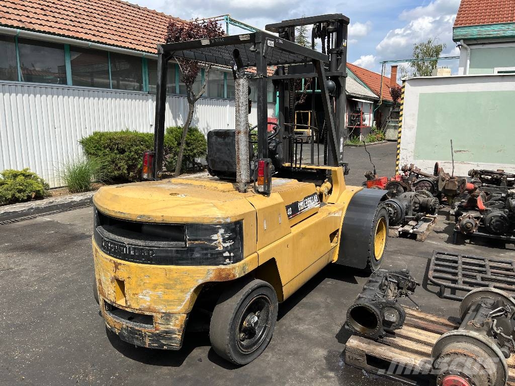 CAT DP40TAC V-3036 IO شاحنات الديزل