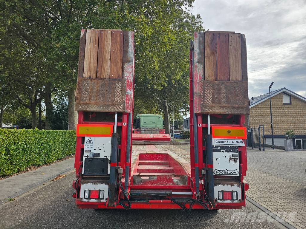 Nooteboom OSD-73-04V Telescopic Poluprikolice labudice