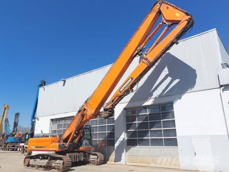 Doosan DX 420 LC Abrissbagger