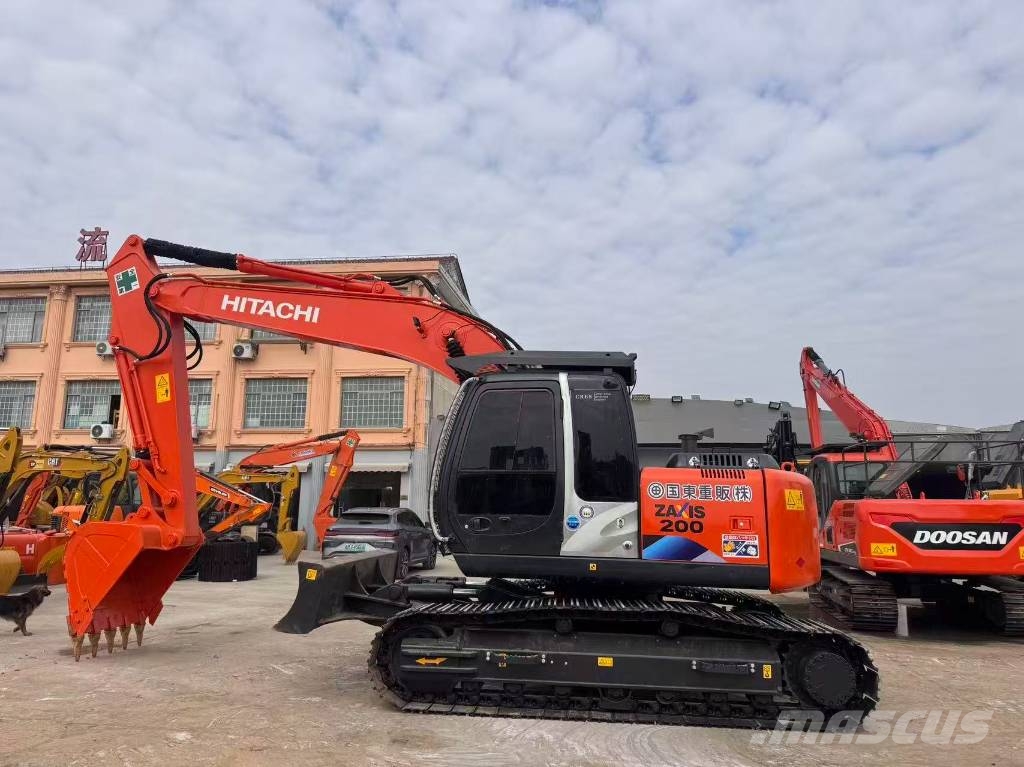 Hitachi ZX 200 Εκσκαφείς με ερπύστριες