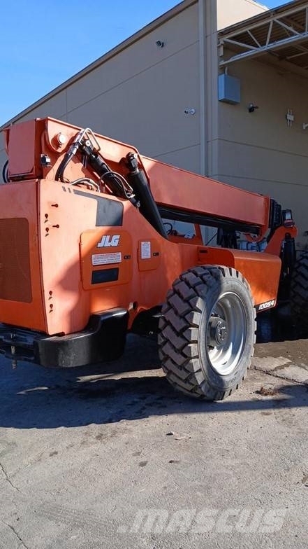 SkyTrak 10054 Telescopic handlers