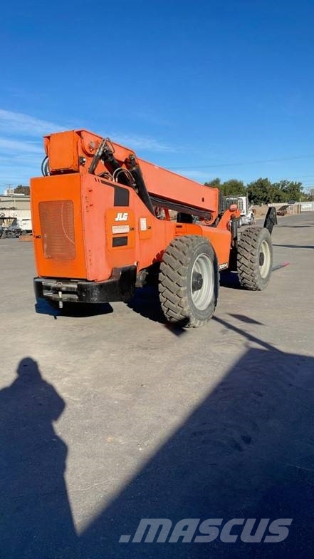 SkyTrak 10054 Telescopic handlers