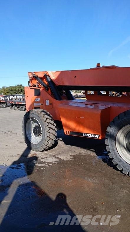 SkyTrak 10054 Telescopic handlers