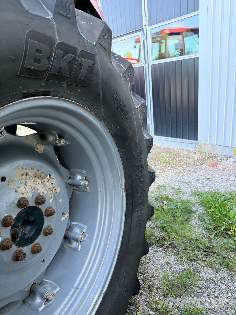 Case IH JX 1100 U, Stoll F15/SMS, AC Traktorer
