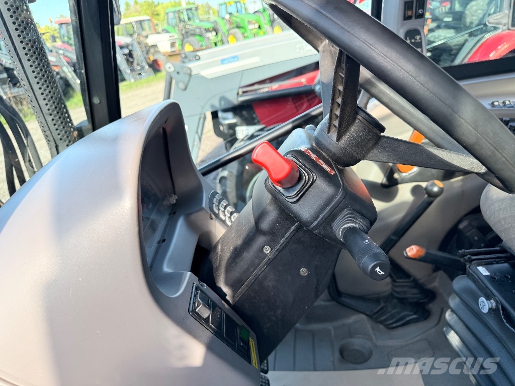 Case IH JX 1100 U, Stoll F15/SMS, AC Traktorer