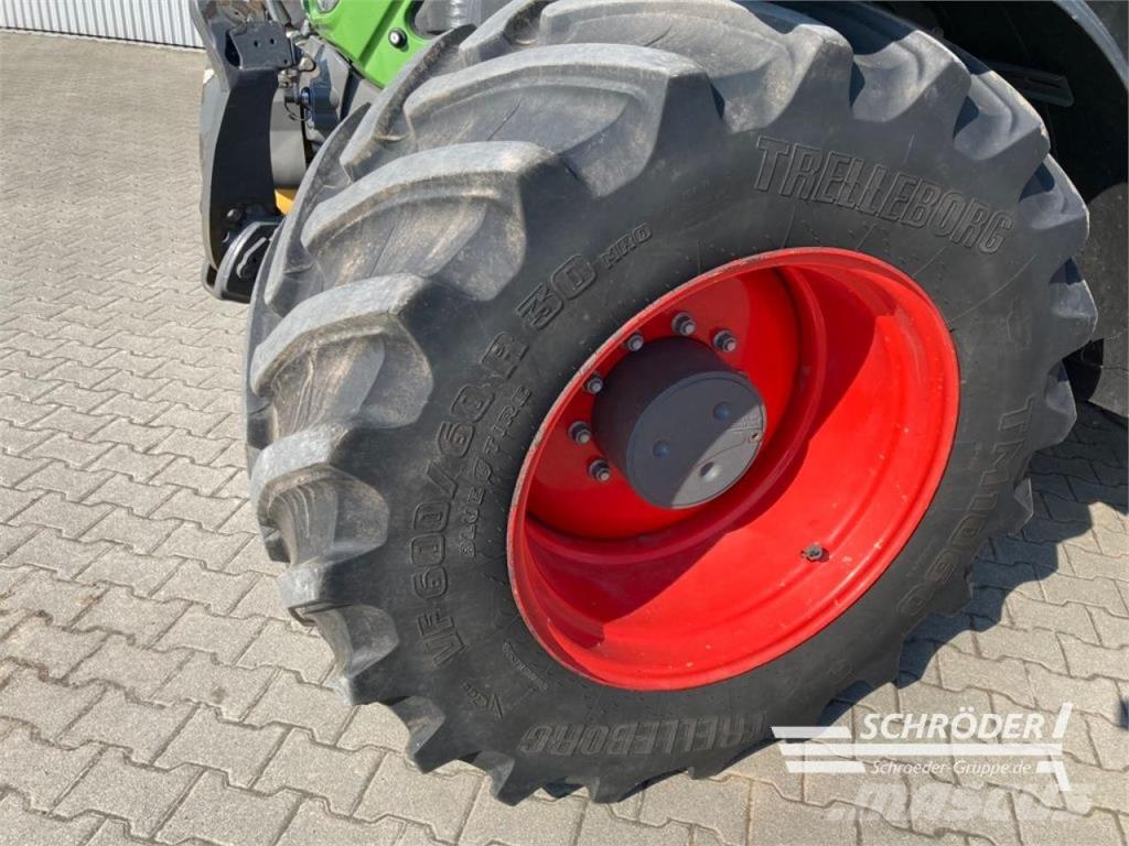 Fendt 724 VARIO GEN6 PROFI PLUS Traktorer