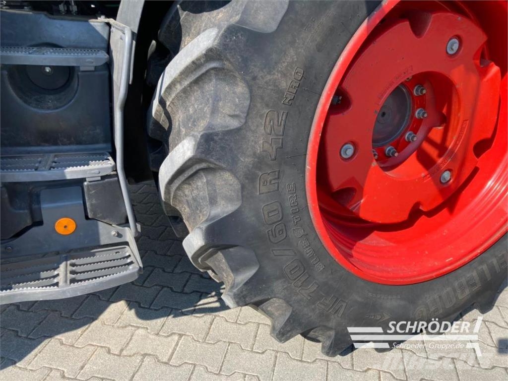 Fendt 724 VARIO GEN6 PROFI PLUS Traktorer