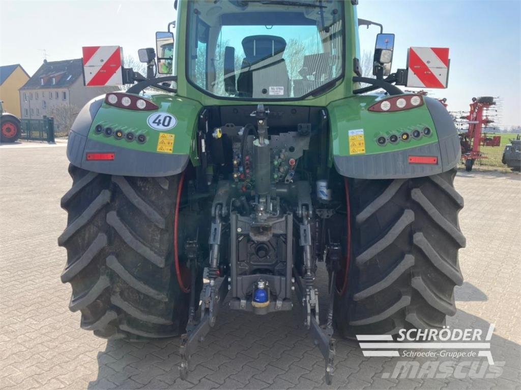 Fendt 724 VARIO GEN6 PROFI PLUS Traktorer