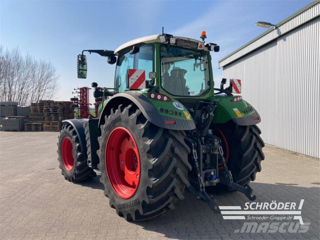 Fendt 724 VARIO GEN6 PROFI PLUS Traktorer