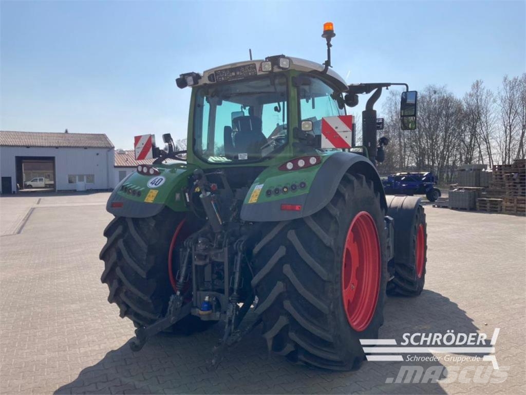 Fendt 724 VARIO GEN6 PROFI PLUS Traktorer