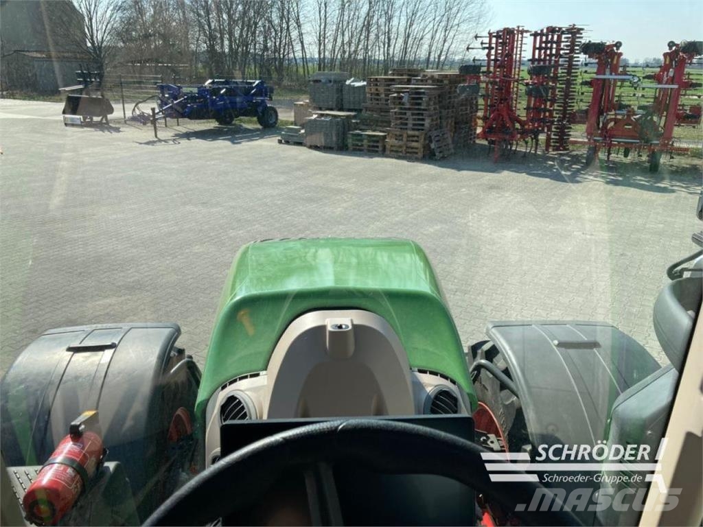 Fendt 724 VARIO GEN6 PROFI PLUS Traktorer