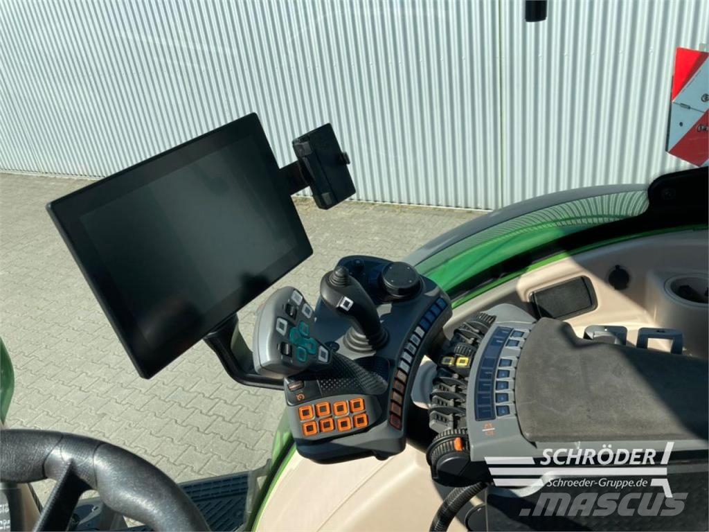 Fendt 724 VARIO GEN6 PROFI PLUS Traktorer