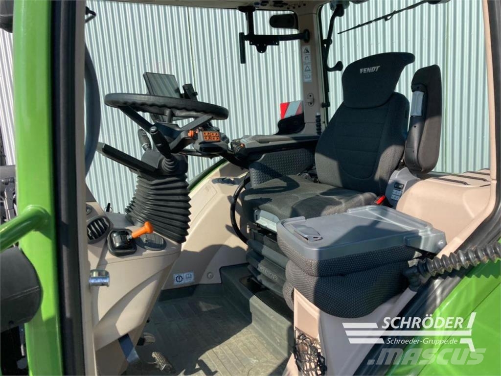 Fendt 724 VARIO GEN6 PROFI PLUS Traktorer