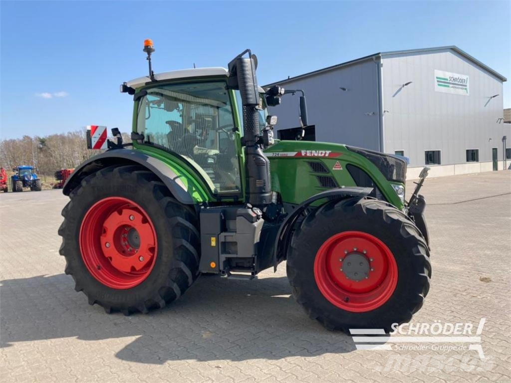 Fendt 724 VARIO GEN6 PROFI PLUS Traktorer