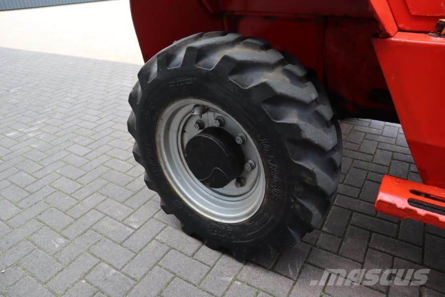Manitou M30-4 Diesel, 4x4 Drive, 3t Capacity, Triplex Mast ラフターテレントラック