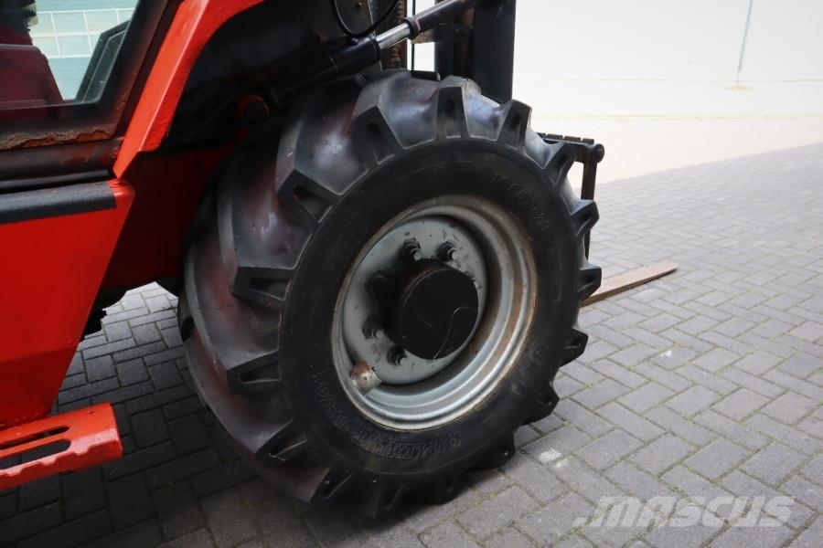 Manitou M30-4 Diesel, 4x4 Drive, 3t Capacity, Triplex Mast ラフターテレントラック