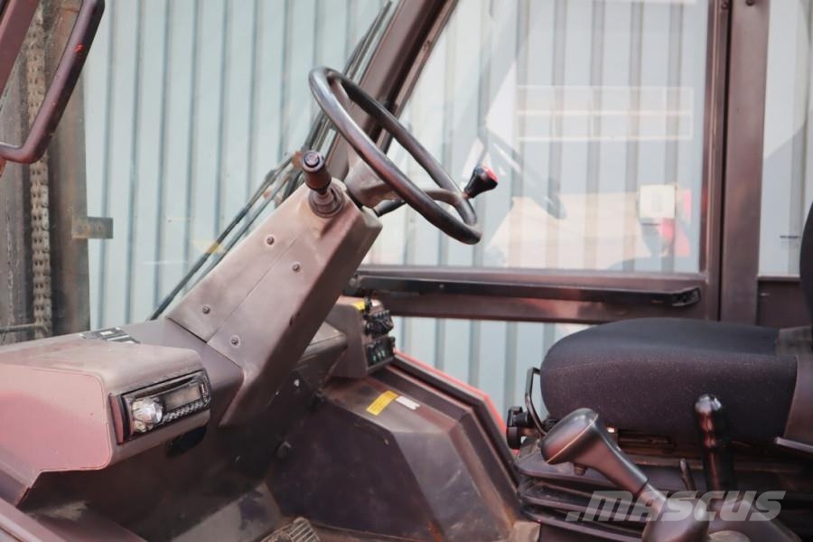 Manitou M30-4 Diesel, 4x4 Drive, 3t Capacity, Triplex Mast ラフターテレントラック