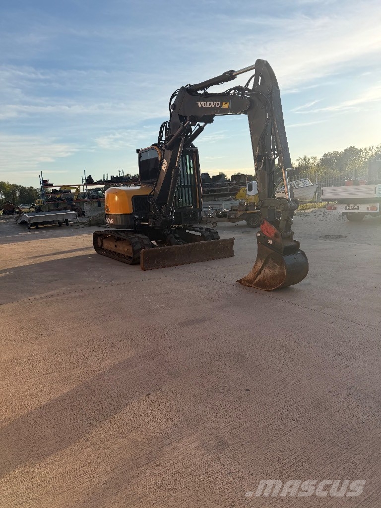 Volvo ECR 88 Midi bagri 7t – 12t