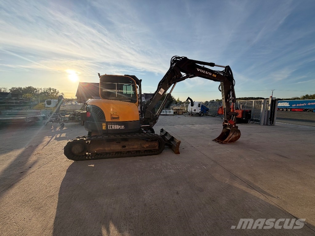 Volvo ECR 88 Midi bagri 7t – 12t