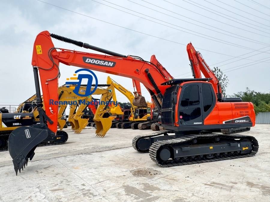Doosan DX225LCA Roomikekskavaatorid