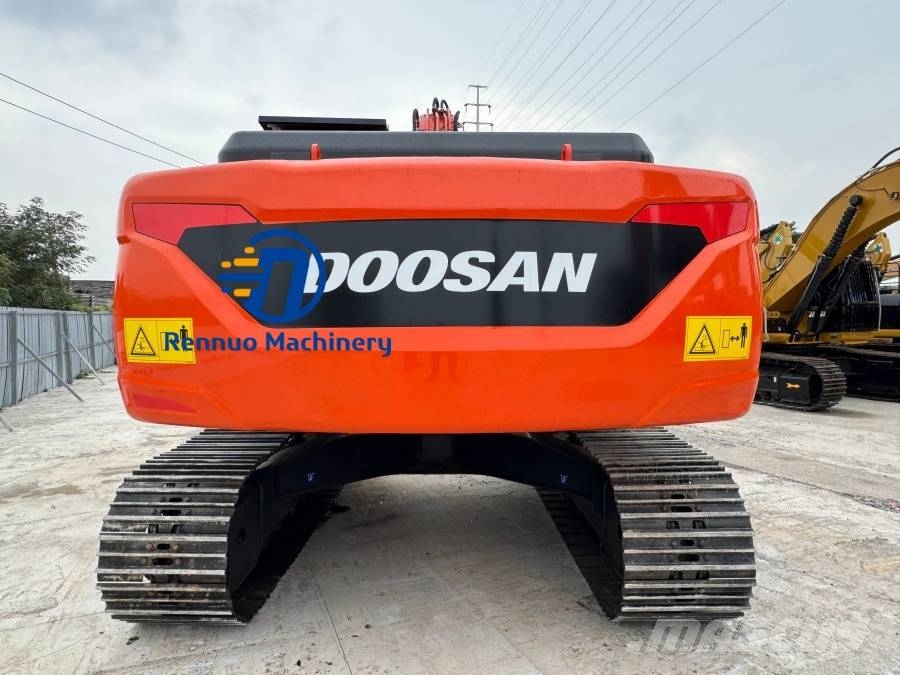 Doosan DX225LCA Roomikekskavaatorid