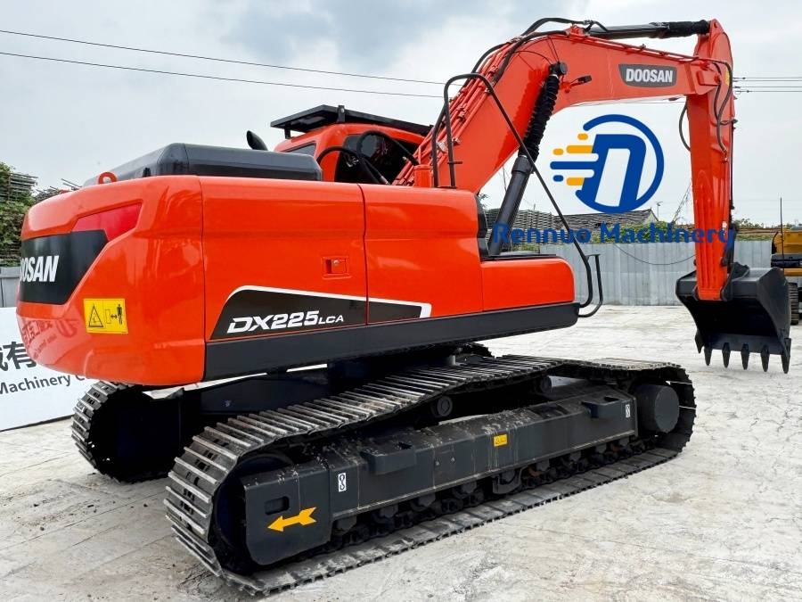 Doosan DX225LCA Roomikekskavaatorid