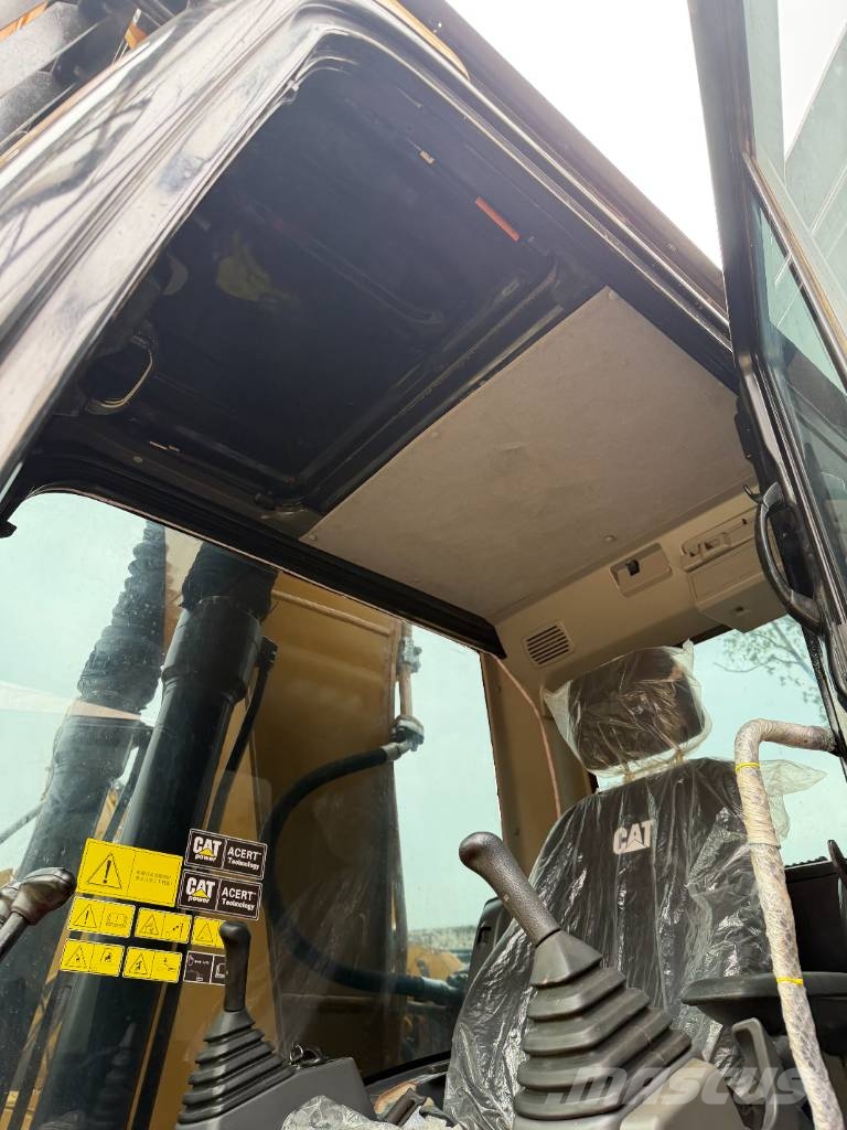CAT 320 D 3000 units excavators in stock Bageri gusjeničari