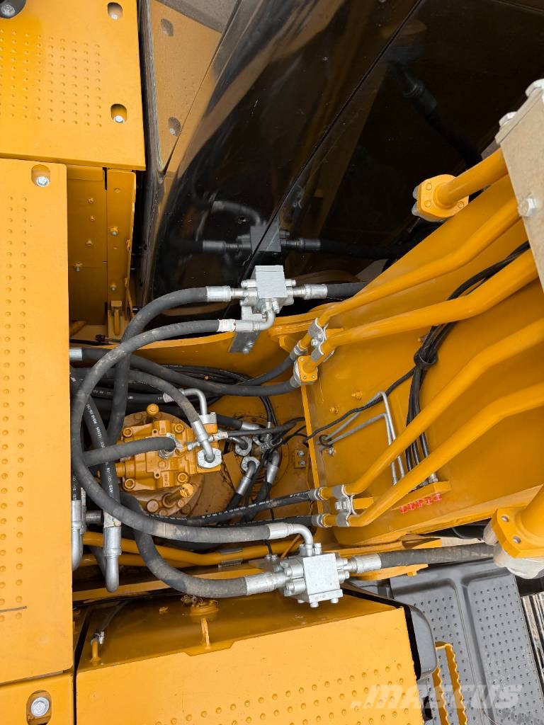 CAT 320 D 3000 units excavators in stock Bageri gusjeničari
