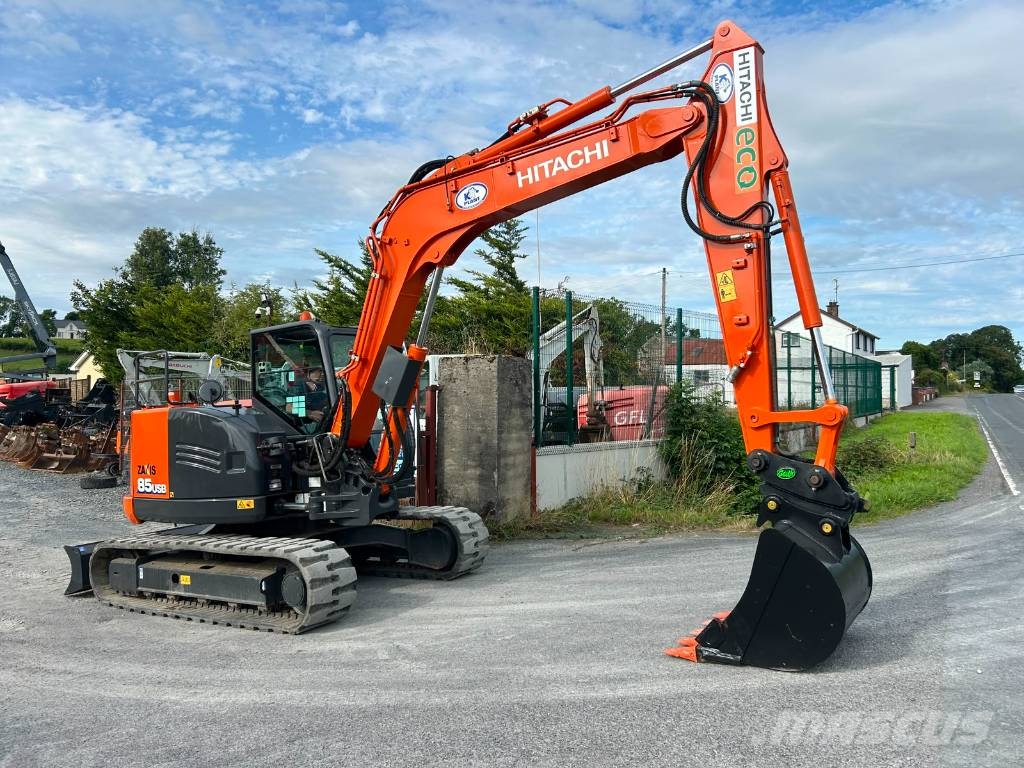 Hitachi ZX 85 US B-5 حفارات وسط 7 طن - 12 طن