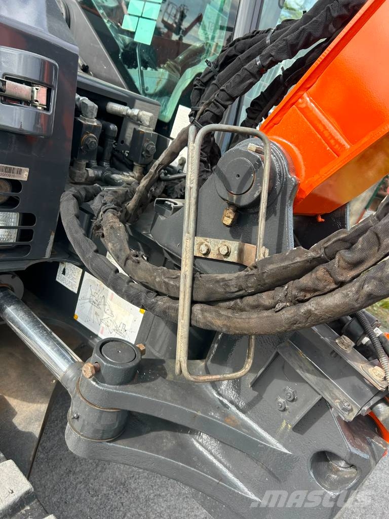 Hitachi ZX 85 US B-5 حفارات وسط 7 طن - 12 طن