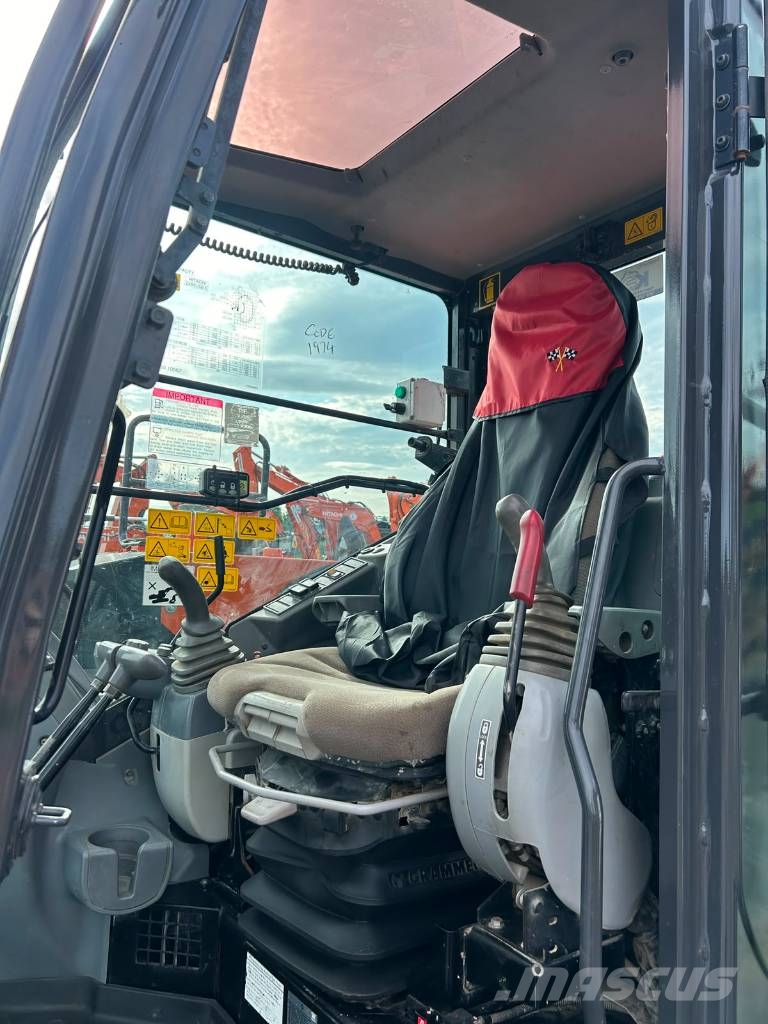 Hitachi ZX 85 US B-5 حفارات وسط 7 طن - 12 طن