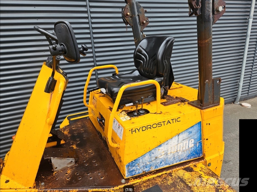 Thwaites 3 tonne Wozidła kolebkowe