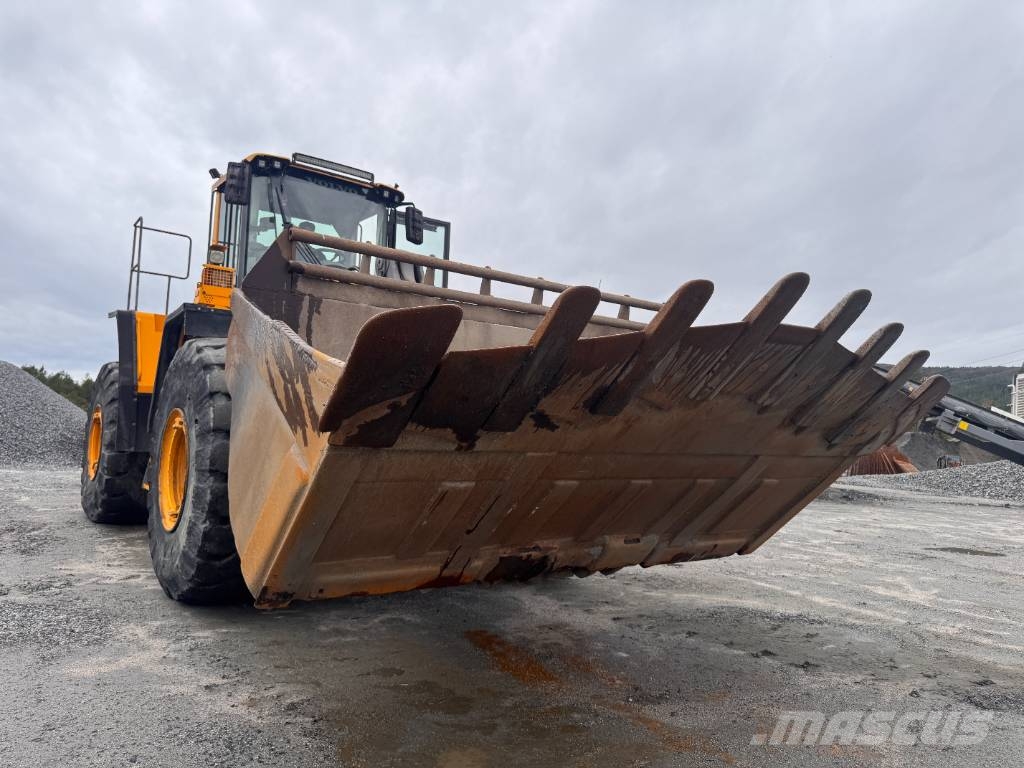 Volvo L 220 F Ładowarki kołowe