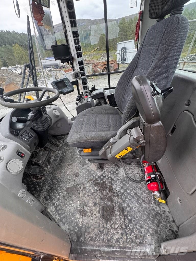 Volvo L 220 F Ładowarki kołowe
