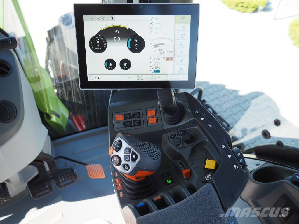 CLAAS Axion 930 CMATIC GPS Трактори