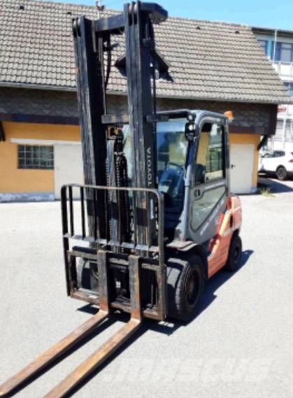 Toyota 02-8 FDF 30 Diesel forklifts