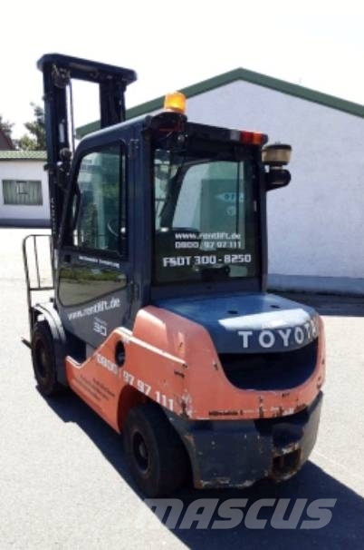 Toyota 02-8 FDF 30 Diesel forklifts