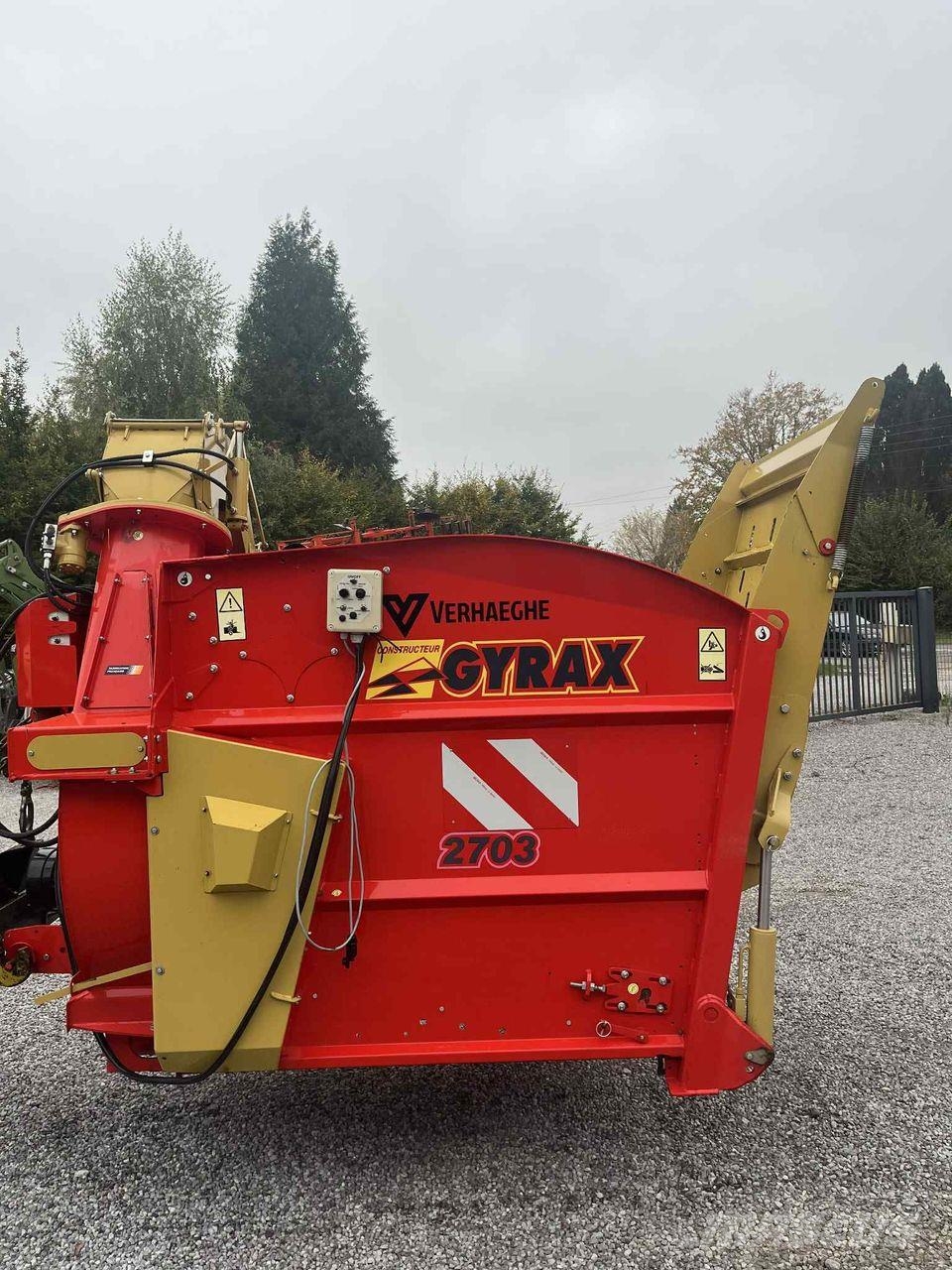 Gyrax 2703 Dérouleuse, pailleuse