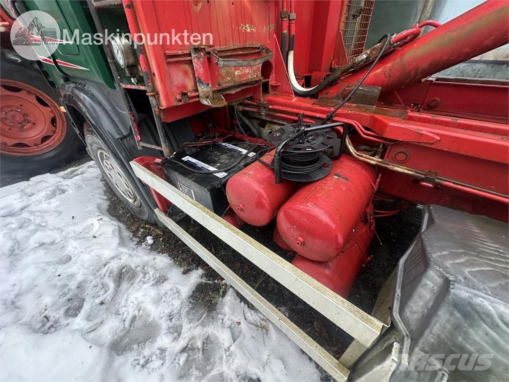 Scania R124GB6X2NZ470 훅 리프트 트럭
